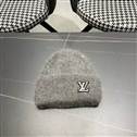 LV hat (1579)
